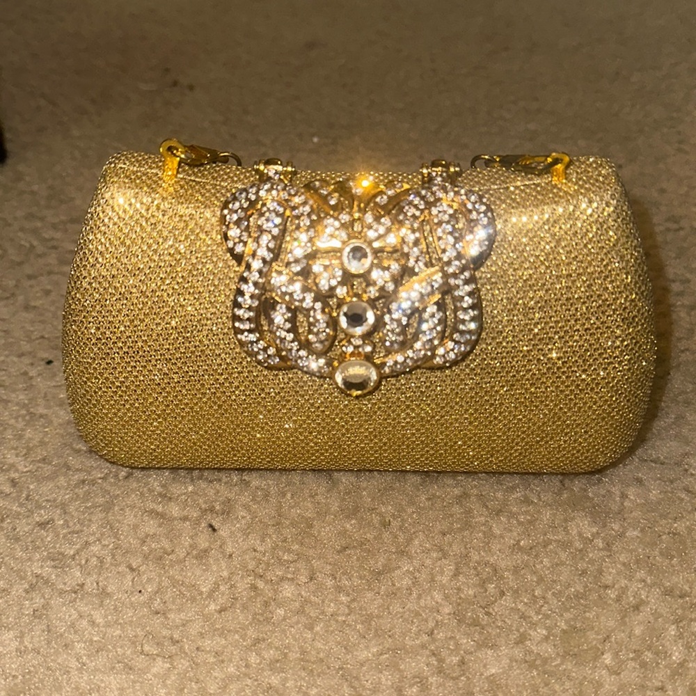 Gold box evening bag with crystal closure and 2 gold chain straps crown closure
